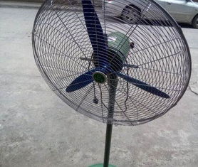 選購(gòu)大型工業(yè)風(fēng)扇為車(chē)間營(yíng)造良好工作環(huán)境