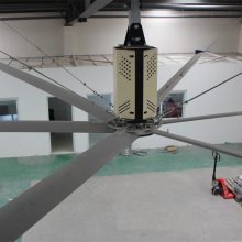 大型工業(yè)吊扇是如何解決候車(chē)廳減溫自然通風(fēng)
